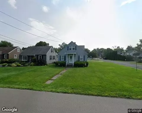 319 Newcastle Rd, Geddes, NY 13219