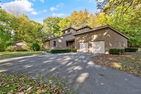 101 Kingdom Rd, Volney, NY 13126