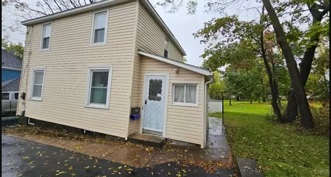 6 Mattie Pl, Auburn, NY 13021