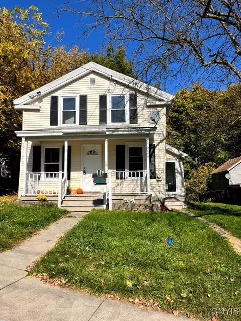 16 Elderkin Ave, Camillus, NY 13031