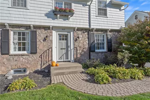 303 Lansdowne Rd, Syracuse, NY 13214 photo 2