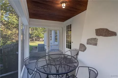 303 Lansdowne Rd, Syracuse, NY 13214 photo 8