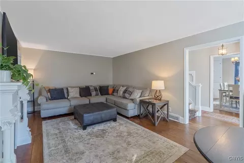 303 Lansdowne Rd, Syracuse, NY 13214 photo 9