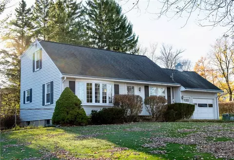 7220 Coventry Rd N, East Syracuse, NY 13057
