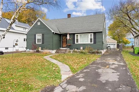 106 Leonard St, Salina, NY 13211