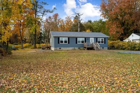 7063 Ferstler Rd, Kirkville, NY 13082