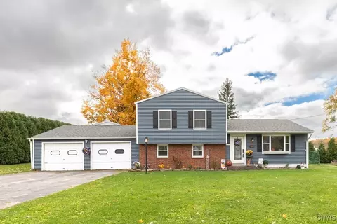 110 Maccollum Rd, Elbridge, NY 13060