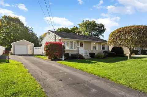 30 Bohling Road Rd, New Hartford, NY 13413