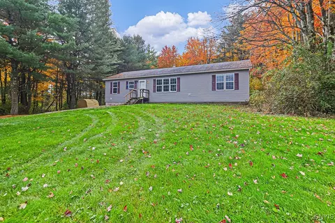 6151 Morris Rd, Marcy, NY 13403