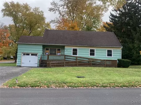 102 Bayberry Cir, Liverpool, NY 13090