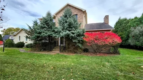 5075 Prairieview Dr, Onondaga, NY 13031