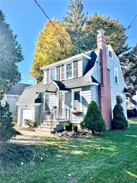 905 Kinne St, East Syracuse, NY 13057