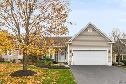 130 Edwards Falls Ln, Manlius, NY 13104