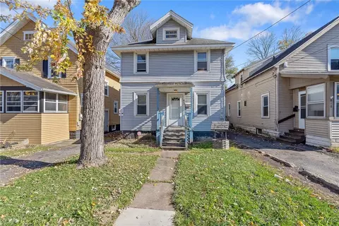 815 Valley Dr, Syracuse, NY 13207