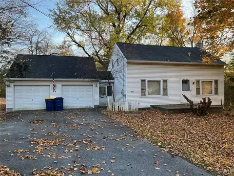 2512 W Seneca, Marcellus, NY 13108