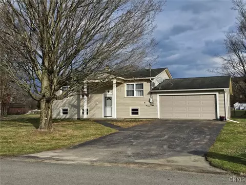 5615 Deer Path Ln, Cincinnatus, NY 13040