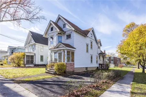 415 Mccool Ave, East Syracuse, NY 13057