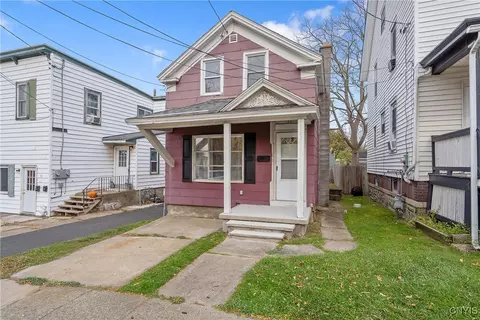 33 E Utica St, Oswego, NY 13126