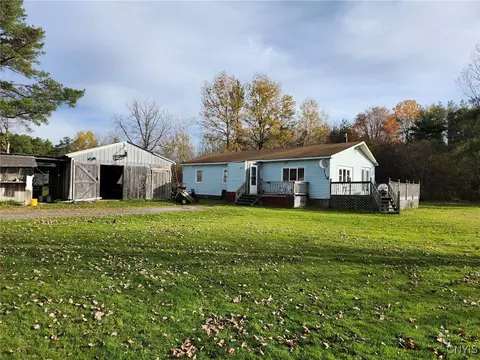 7276 Oil Mill Rd, Deruyter, NY 13052