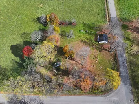 11209 Van Gilder Rd, Yorkshire, NY 14042