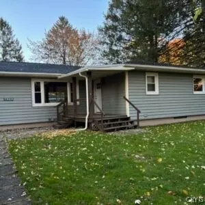 8198 Speach Dr, Lysander, NY 13027