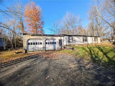 875 County Route 84, Central Square, NY 13036