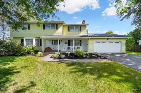 4841 Westfield Dr, Manlius, NY 13104