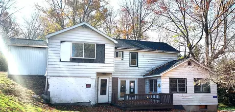 7144 County House Rd, Sennett, NY 13021