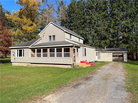 31 Gulf Hill Rd, Cortland, NY 13045