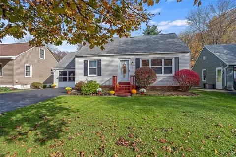 228 Edgewood Pl, Minoa, NY 13116