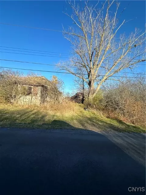 7082 Potter Rd, Sennett, NY 13021 photo 3