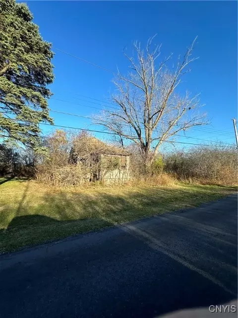 7082 Potter Rd, Sennett, NY 13021 photo 2