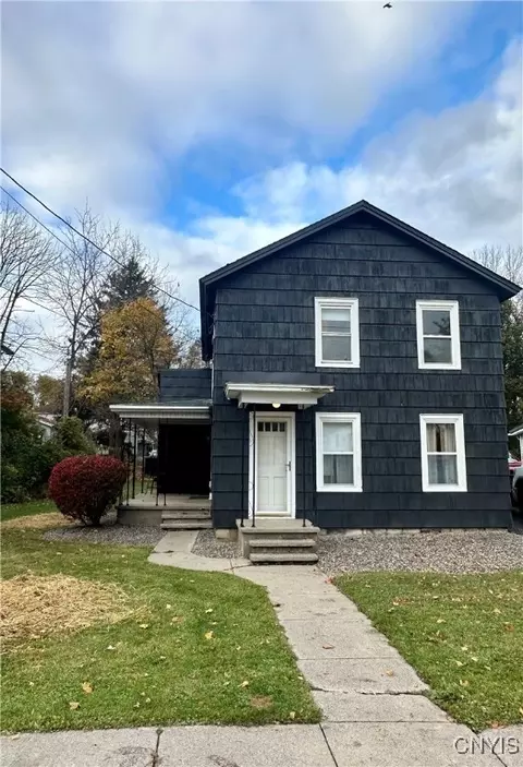 13 Frances St, Auburn, NY 13021