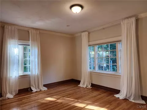 560 Roberts Ave, Syracuse, NY 13207 photo 31