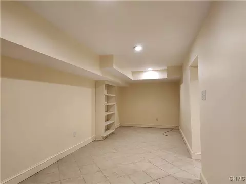 560 Roberts Ave, Syracuse, NY 13207 photo 23