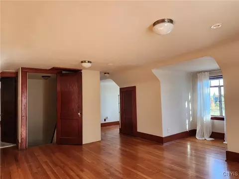 560 Roberts Ave, Syracuse, NY 13207 photo 33