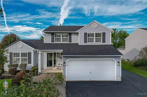 8687 Honeycomb Path, Cicero, NY 13039