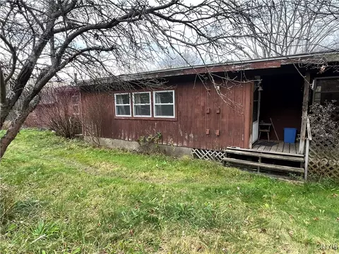 4105 Maybury Rd, Solon, NY 13101