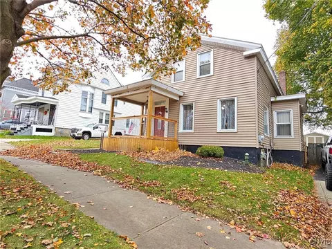 112 E 5th St, Oswego, NY 13126