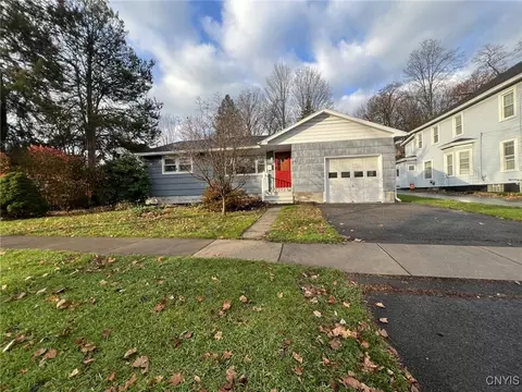 19 Virginia St, Lysander, NY 13027