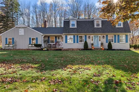 4830 Hyde Rd, Manlius, NY 13104