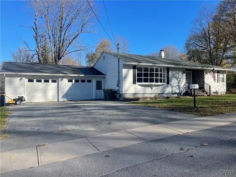 1523 Columbia St, Watertown, NY 13601