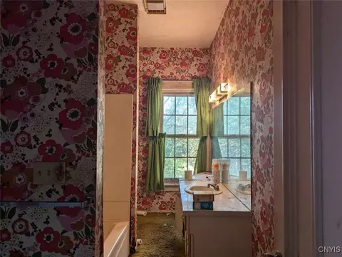 Bath - 218 E Grove St, Oneida, NY 13421 photo 1 of 1