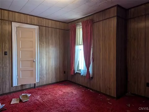 Bedroom - 218 E Grove St, Oneida, NY 13421 photo 2 of 3