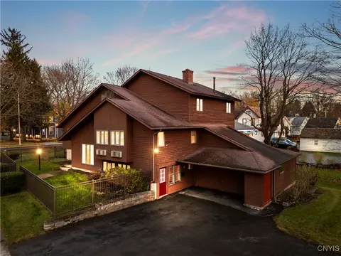 329 N Peterboro St, Lenox, NY 13032