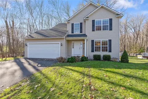 103 Smokey Hollow Rd, Lysander, NY 13027