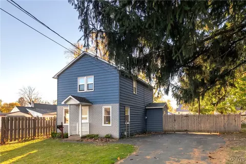 101 Plymouth Ave, Salina, NY 13211