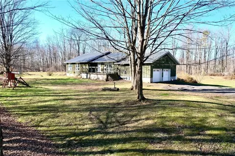 491 Albion Cross Rd, Albion, NY 13142