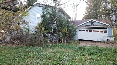 11965 Cummings Rd, Victory, NY 13033