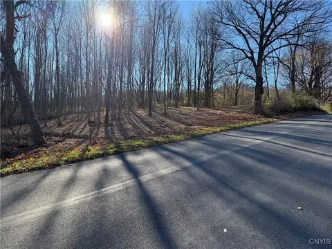 Hunt Road, Camillus, NY 13031
